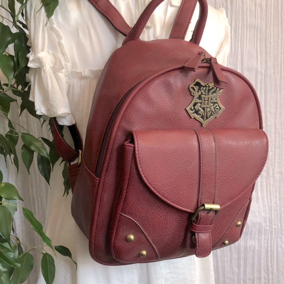 HARRY POTTER Hogwarts School medium backpack tote bag w/ House crest accent - Picture 1 of 16
